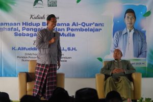 Kuliah Tamu : Apapun cita-cita Antum, mari kita mulai dengan menjadi Penghafal Al-Qur’an.