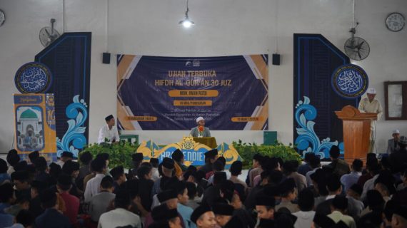 Ujian Terbuka Hifdh 30 Juz: Moh. Iwan Rizqi Buktikan Ketekunan dalam Menjaga Kalamullah